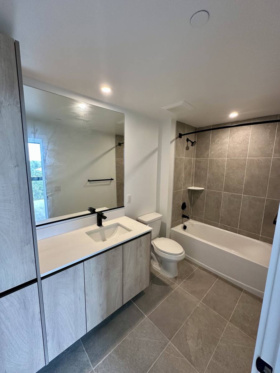 Apartment for rent at 501 NW 7th Ave, Fort Lauderdale, FL 33311