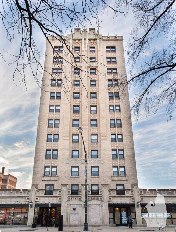 Apartment for rent at 5050 N Sheridan Rd, Chicago, IL 60640