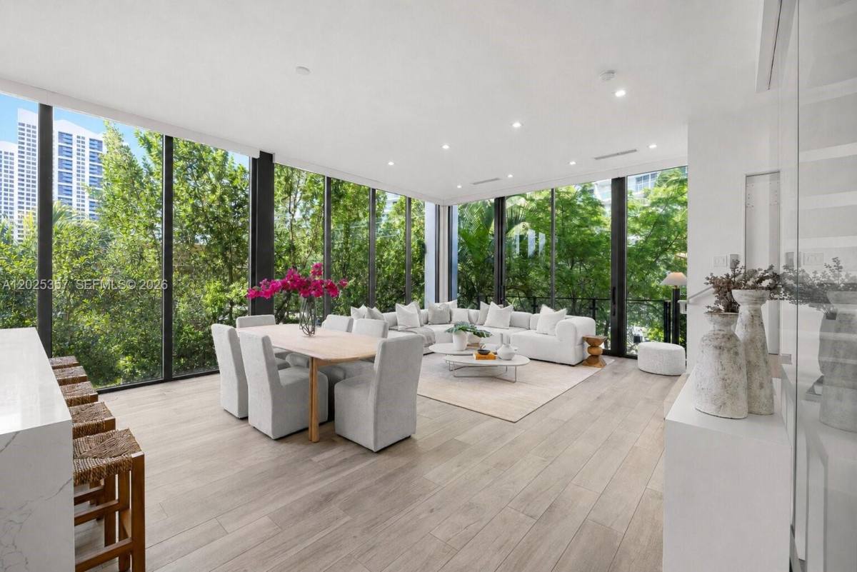 Townhouse for rent at 1525 Bay Rd, Miami Beach, FL 33139