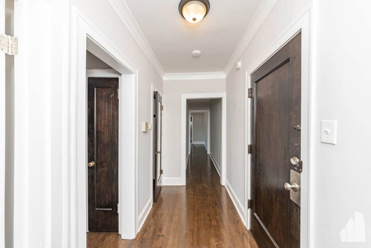 Apartment for rent at 5075 N Wolcott Ave, Chicago, IL 60640