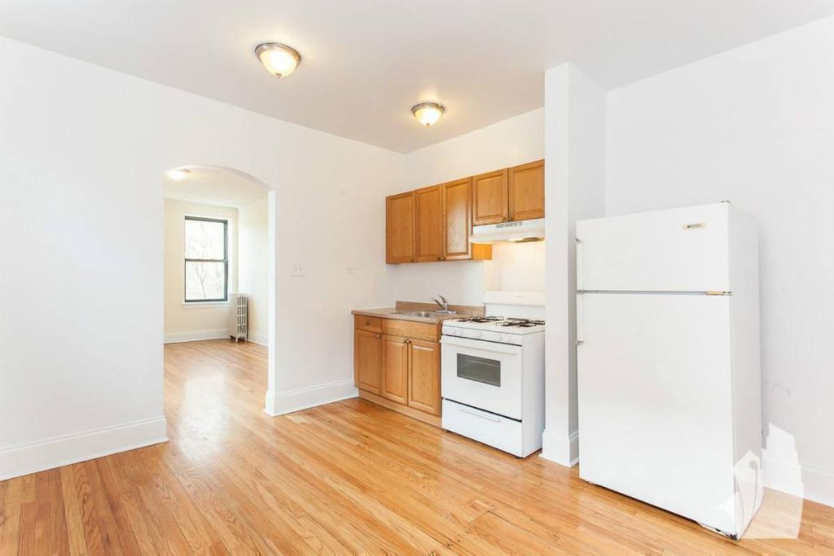 Apartment for rent at 2737 N Spaulding Ave, Chicago, IL 60647