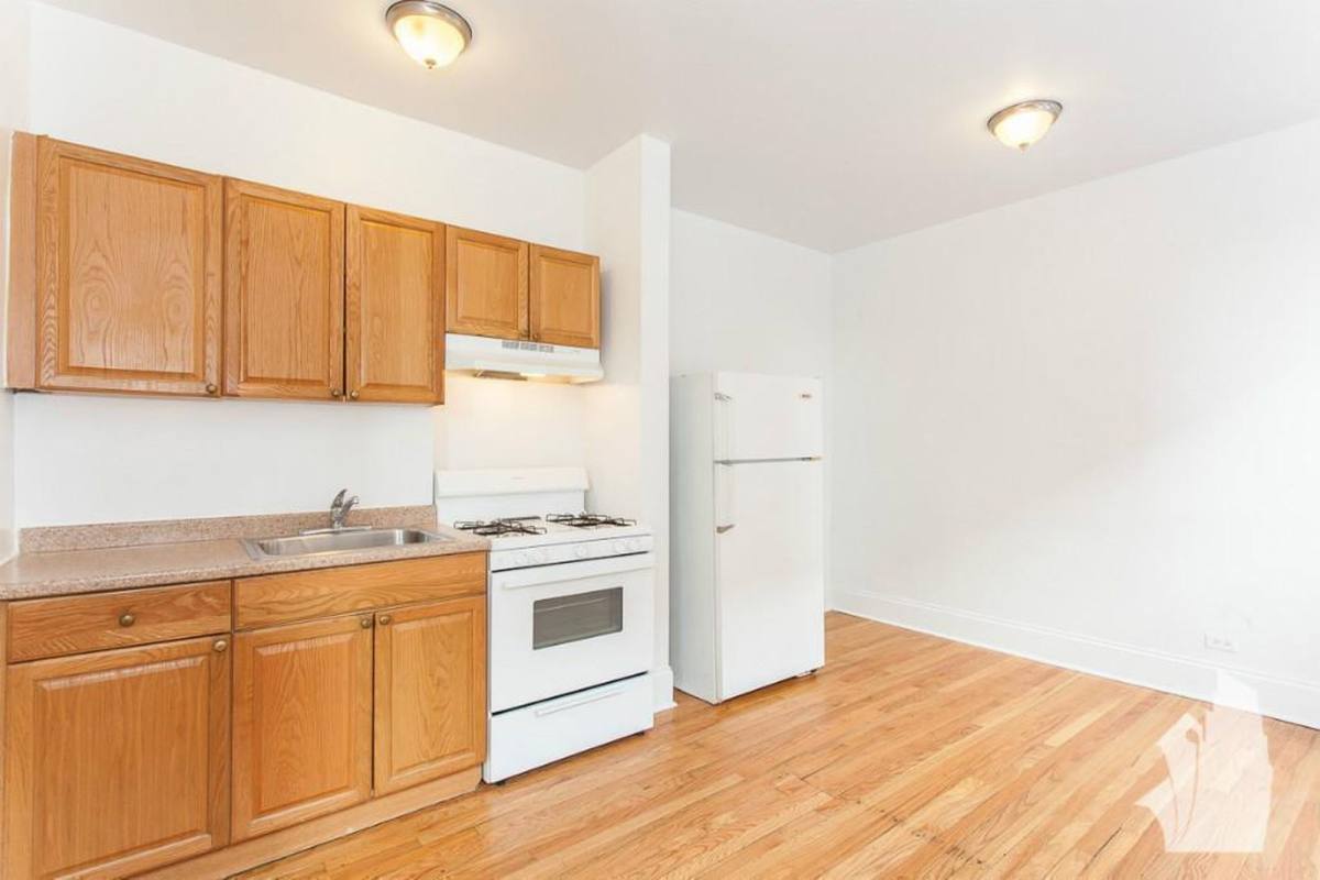 Apartment for rent at 2737 N Spaulding Ave, Chicago, IL 60647