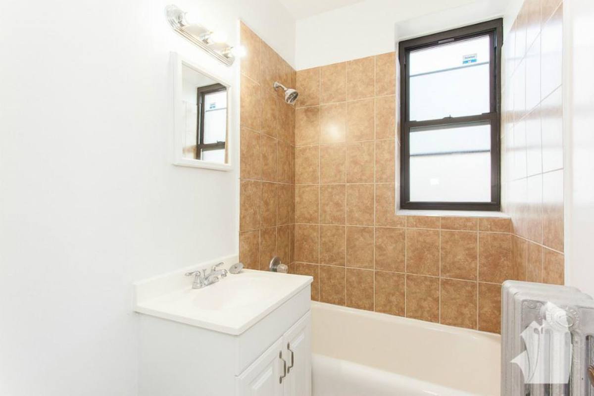 Apartment for rent at 2737 N Spaulding Ave, Chicago, IL 60647