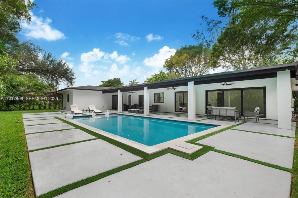 House for rent at 17203 SW 78th Place, Miami, FL 33157