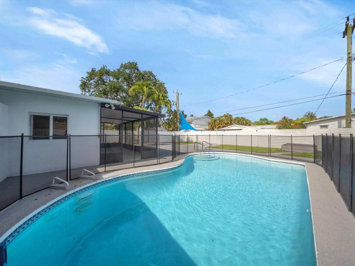 House for rent at 1721 N 16th Court, Hollywood, FL 33020