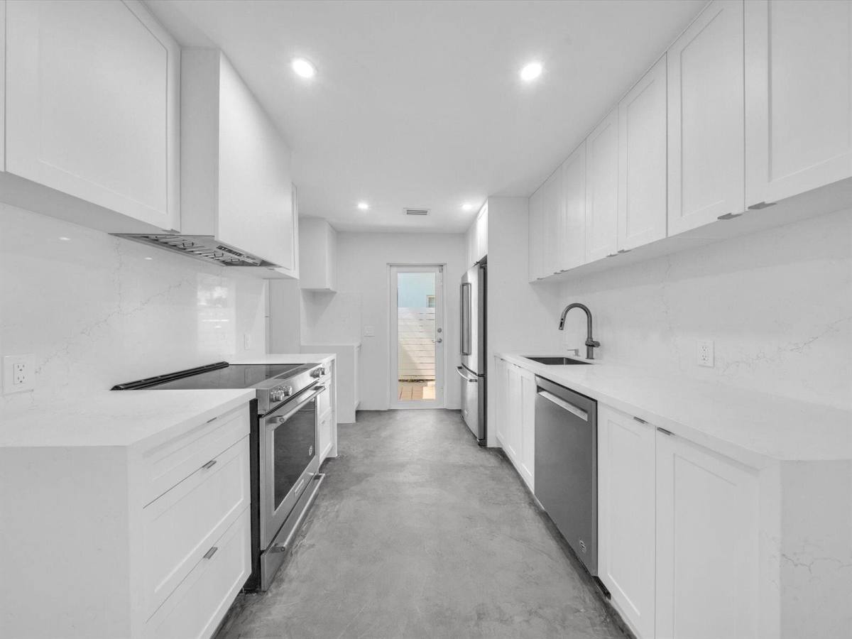 House for rent at 1721 N 16th Court, Hollywood, FL 33020