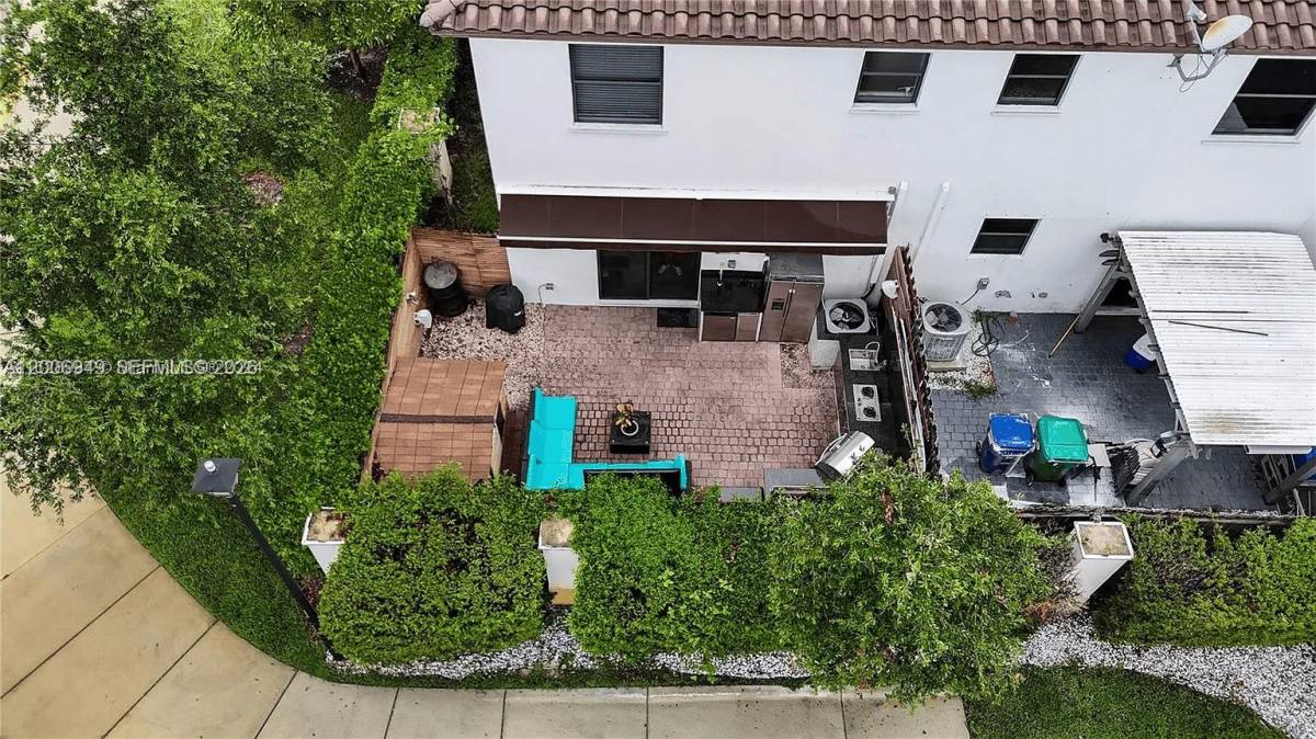 Townhouse for rent at 8805 NW 103rd Place, Miami, FL 33178