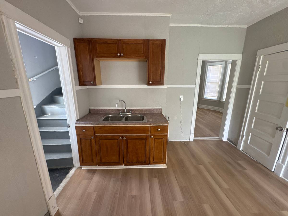 House for rent at 265 W 107th St, Chicago, IL 60628