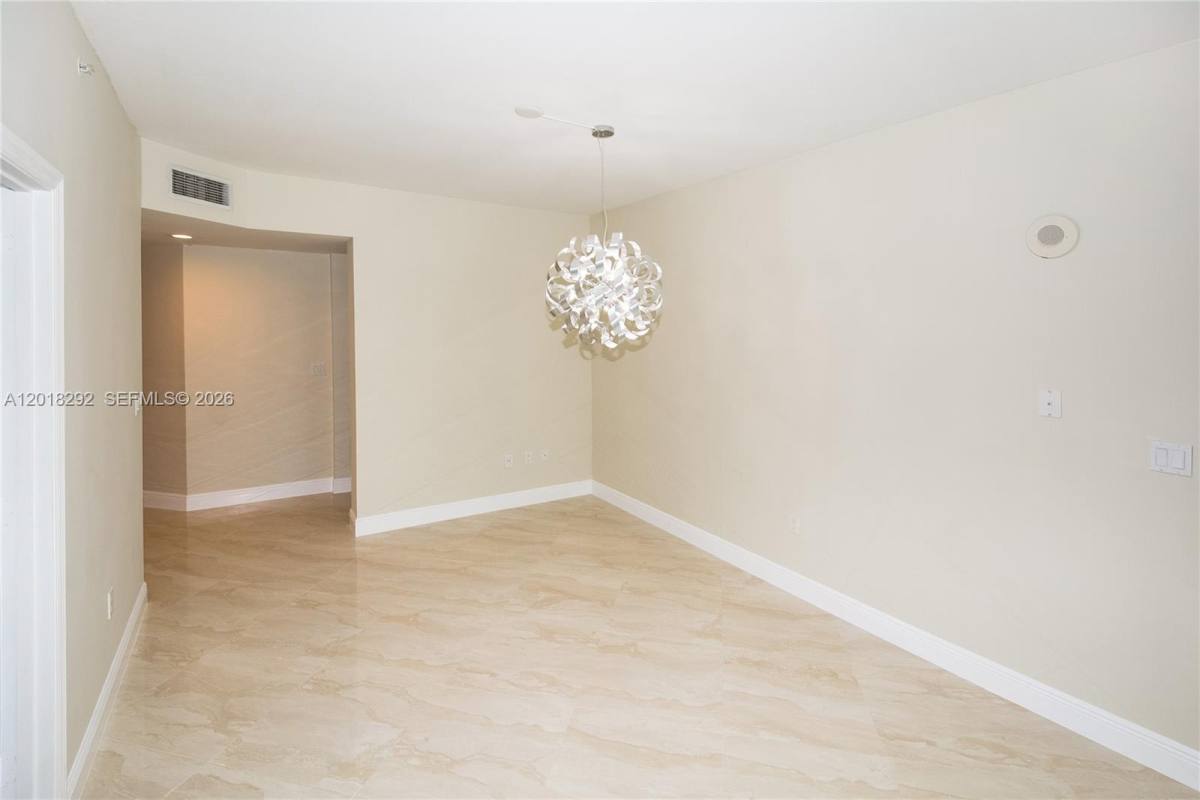 Apartment for rent at 511 SE 5 Ave, Fort Lauderdale, FL 33301