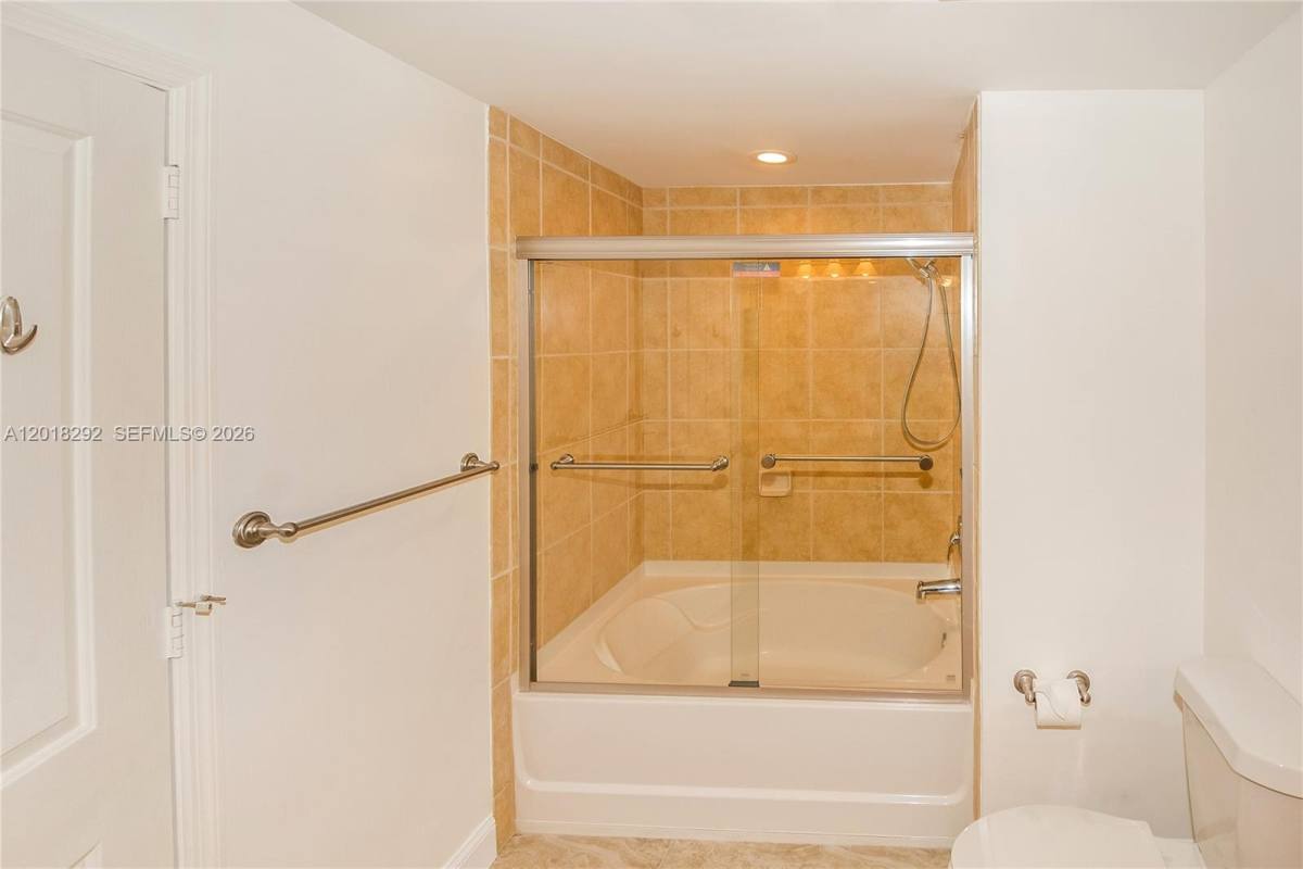 Apartment for rent at 511 SE 5 Ave, Fort Lauderdale, FL 33301