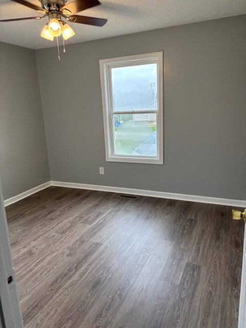 Apartment for rent at 123 Village Circle #B, Glasgow, KY 42141