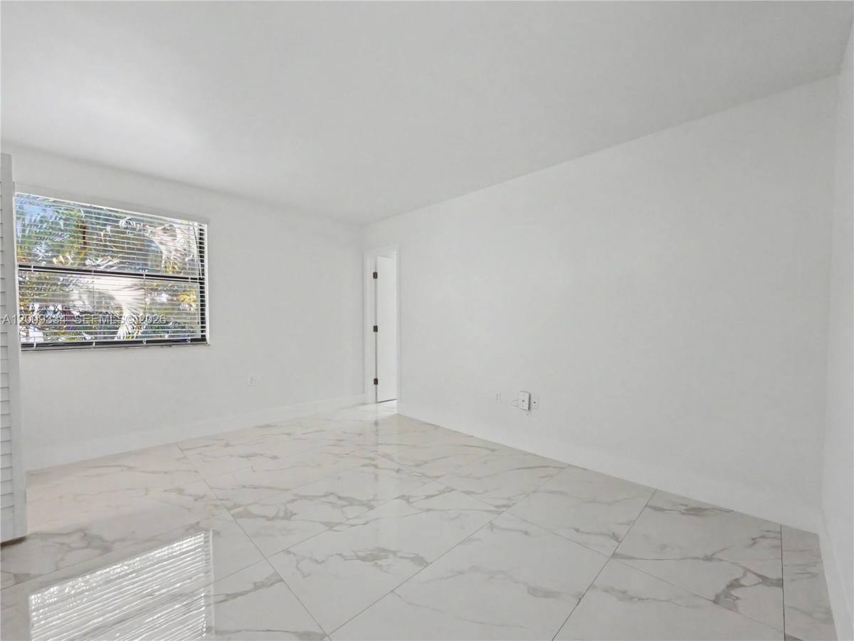Condo for rent at 1001 NW 9th St Circle, Miami, FL 33172