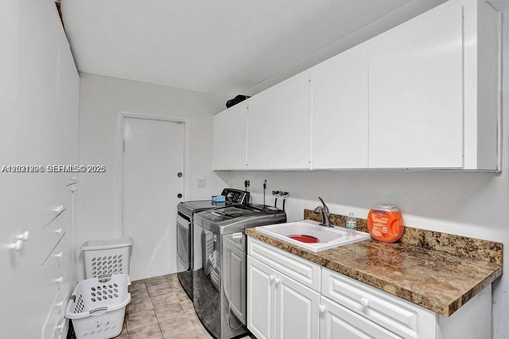 House for rent at 2001 NE 214th St, Miami, FL 33179