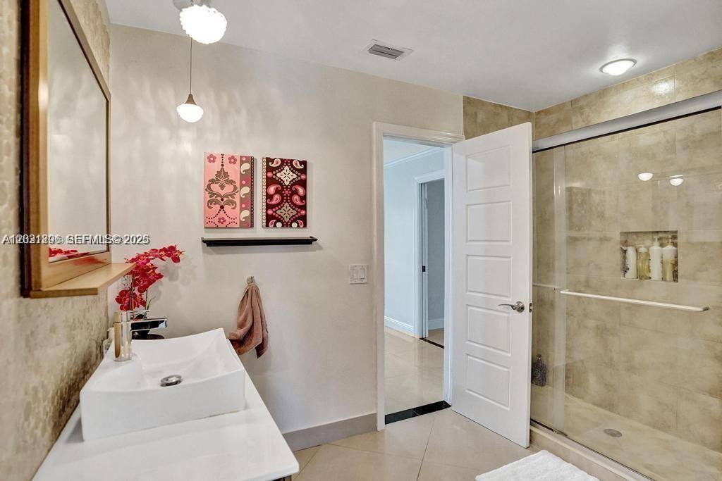 House for rent at 2001 NE 214th St, Miami, FL 33179