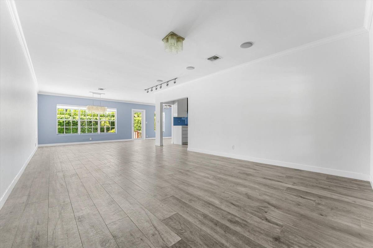 House for rent at 8934 Emerson Ave, Miami Beach, FL 33154