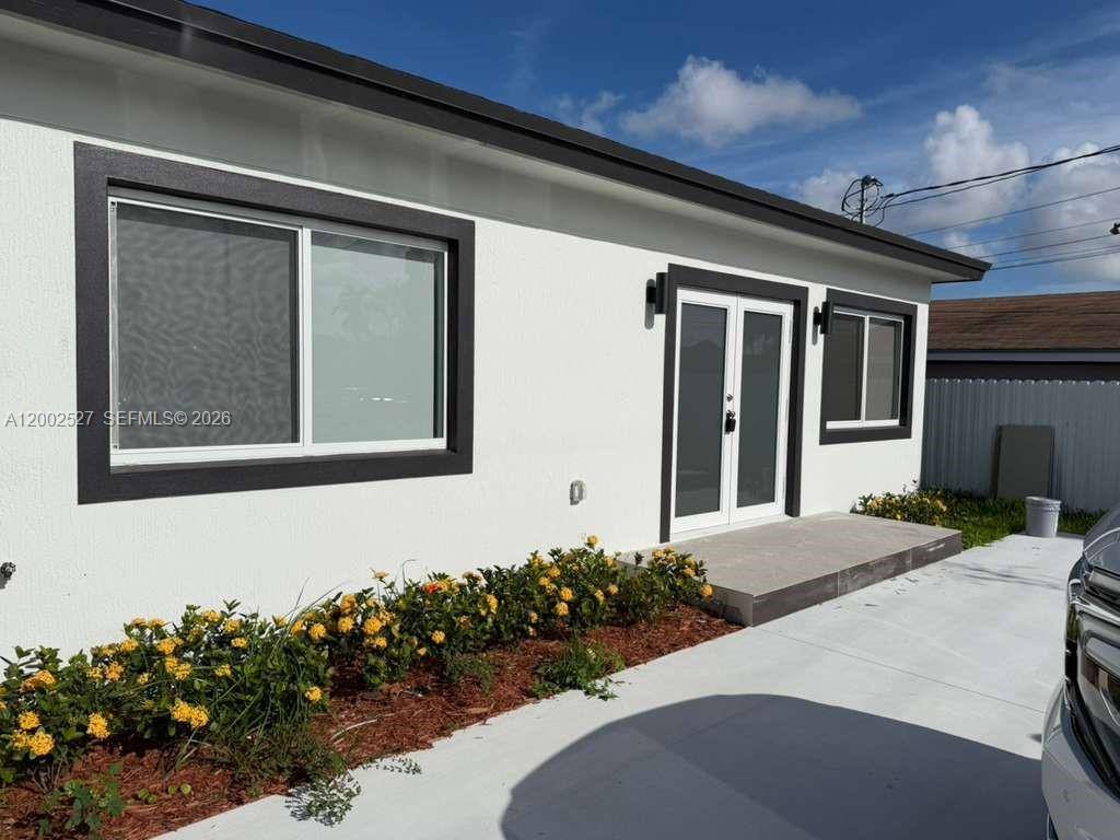 House for rent at 831 SE 9th Ave, Hialeah, FL 33010