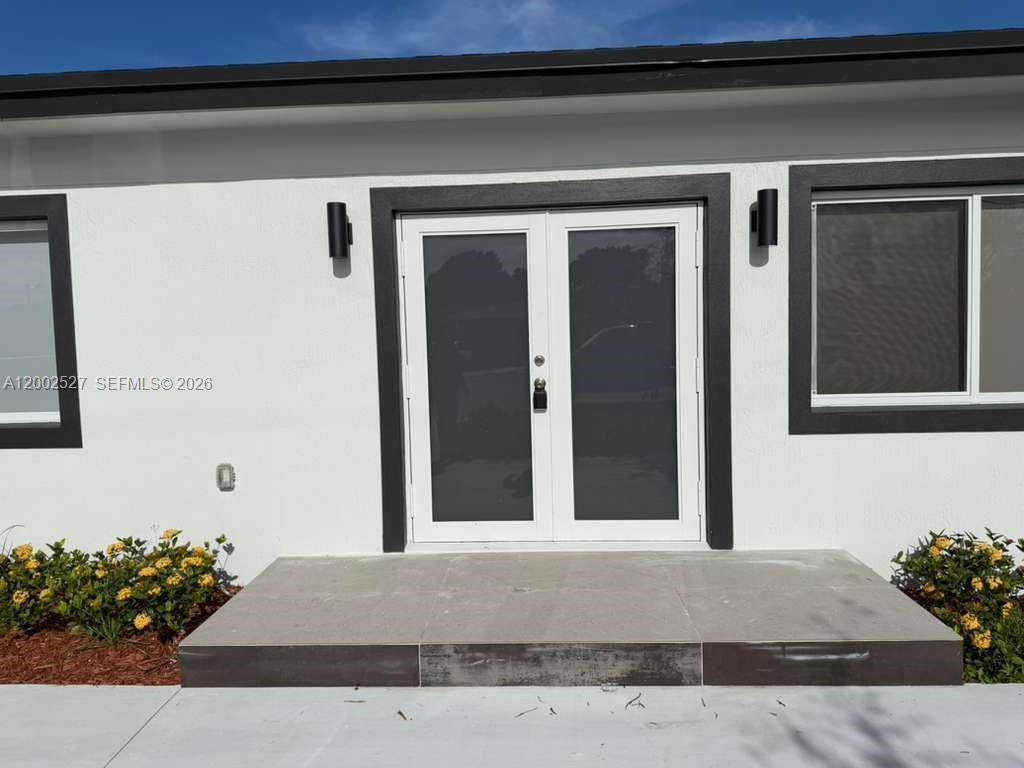House for rent at 831 SE 9th Ave, Hialeah, FL 33010
