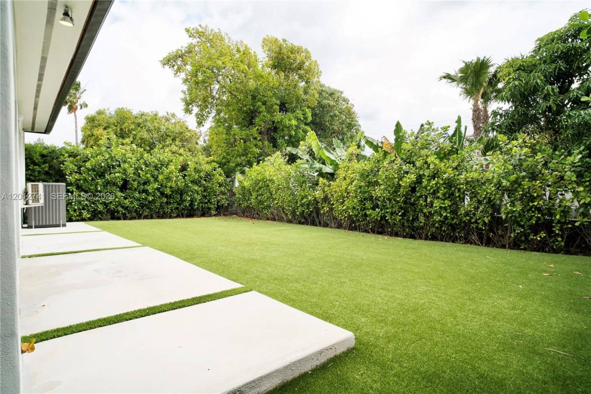 House for rent at 8811 Carlyle Ave, Miami Beach, FL 33154