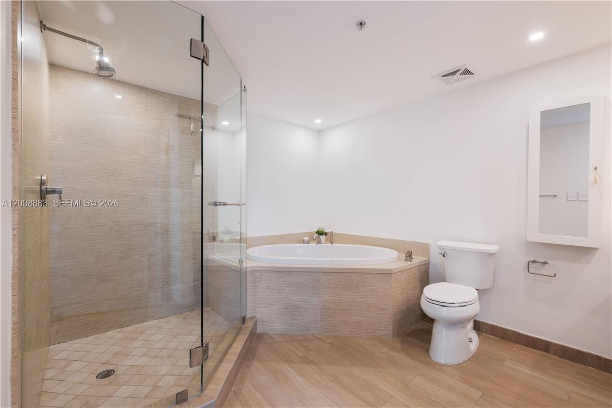Condo for rent at 7928 E Dr, Miami Beach, FL 33141