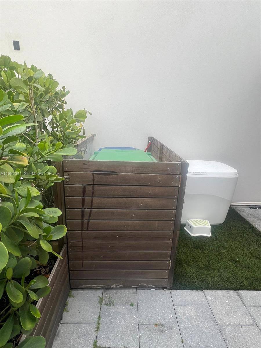 Townhouse for rent at 10355 NW 66th St, Miami, FL 33178