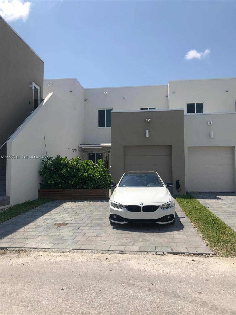 Townhouse for rent at 10355 NW 66th St, Miami, FL 33178