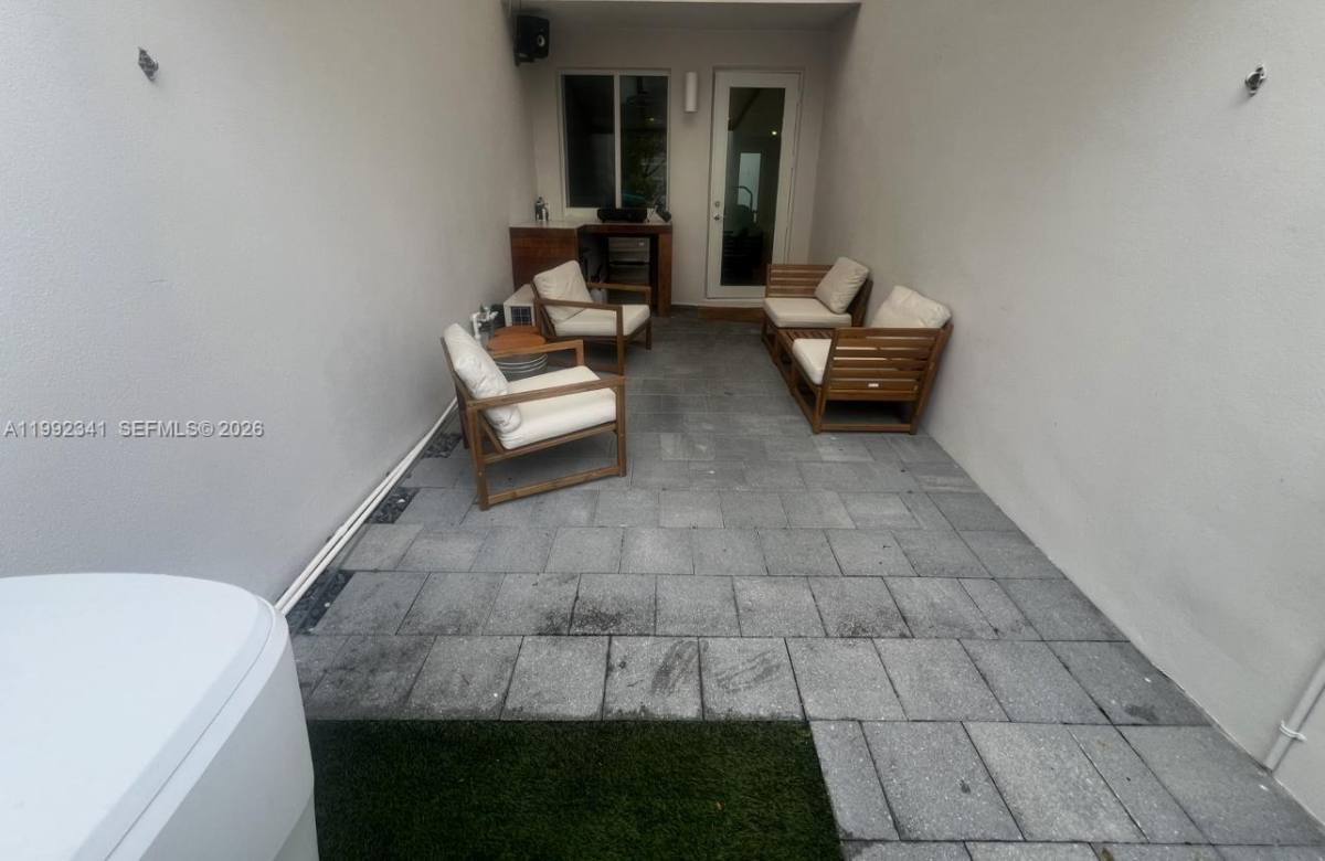 Townhouse for rent at 10355 NW 66th St, Miami, FL 33178