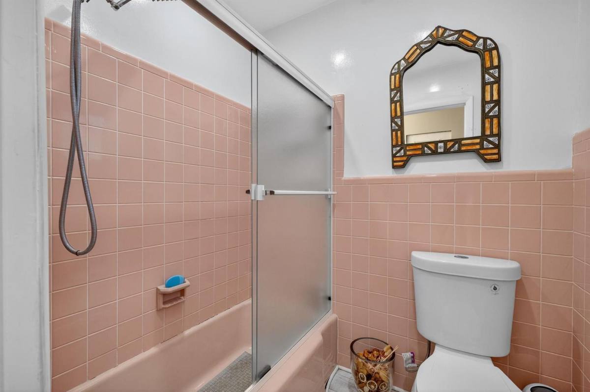 House for rent at 1570 NE 30th Place, Fort Lauderdale, FL 33334