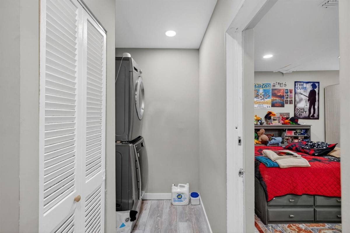 House for rent at 1570 NE 30th Place, Fort Lauderdale, FL 33334