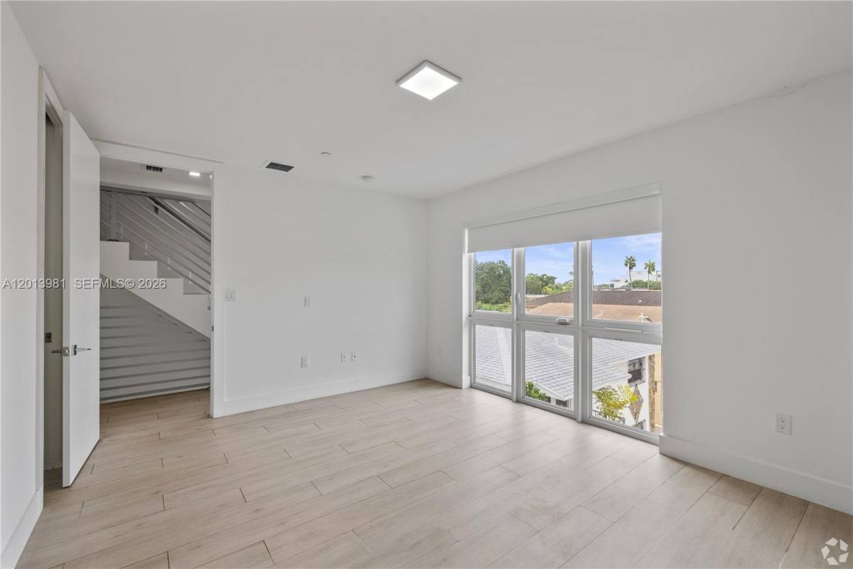Townhouse for rent at 434 SW 10th St, Miami, FL 33130