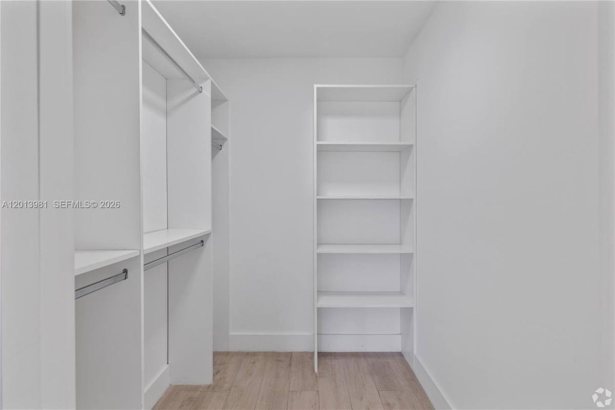 Townhouse for rent at 434 SW 10th St, Miami, FL 33130
