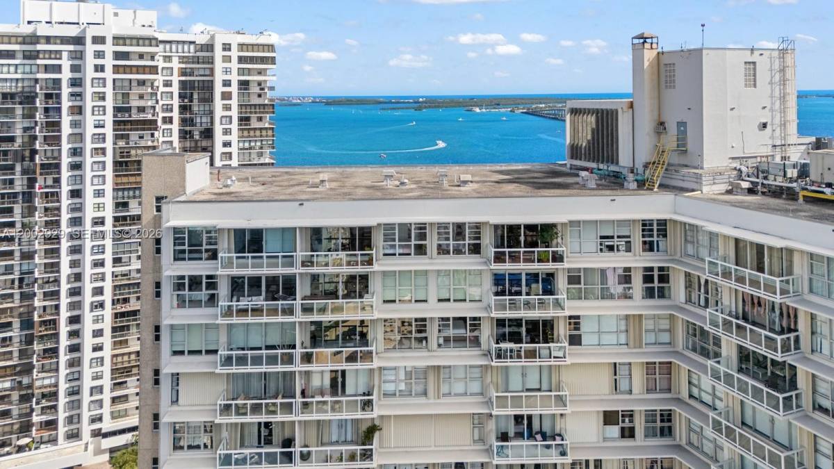 Apartment for rent at 2451 Brickell Ave #PH, Miami, FL 33129