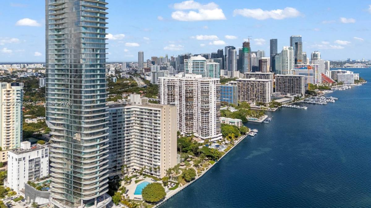 Apartment for rent at 2451 Brickell Ave #PH, Miami, FL 33129