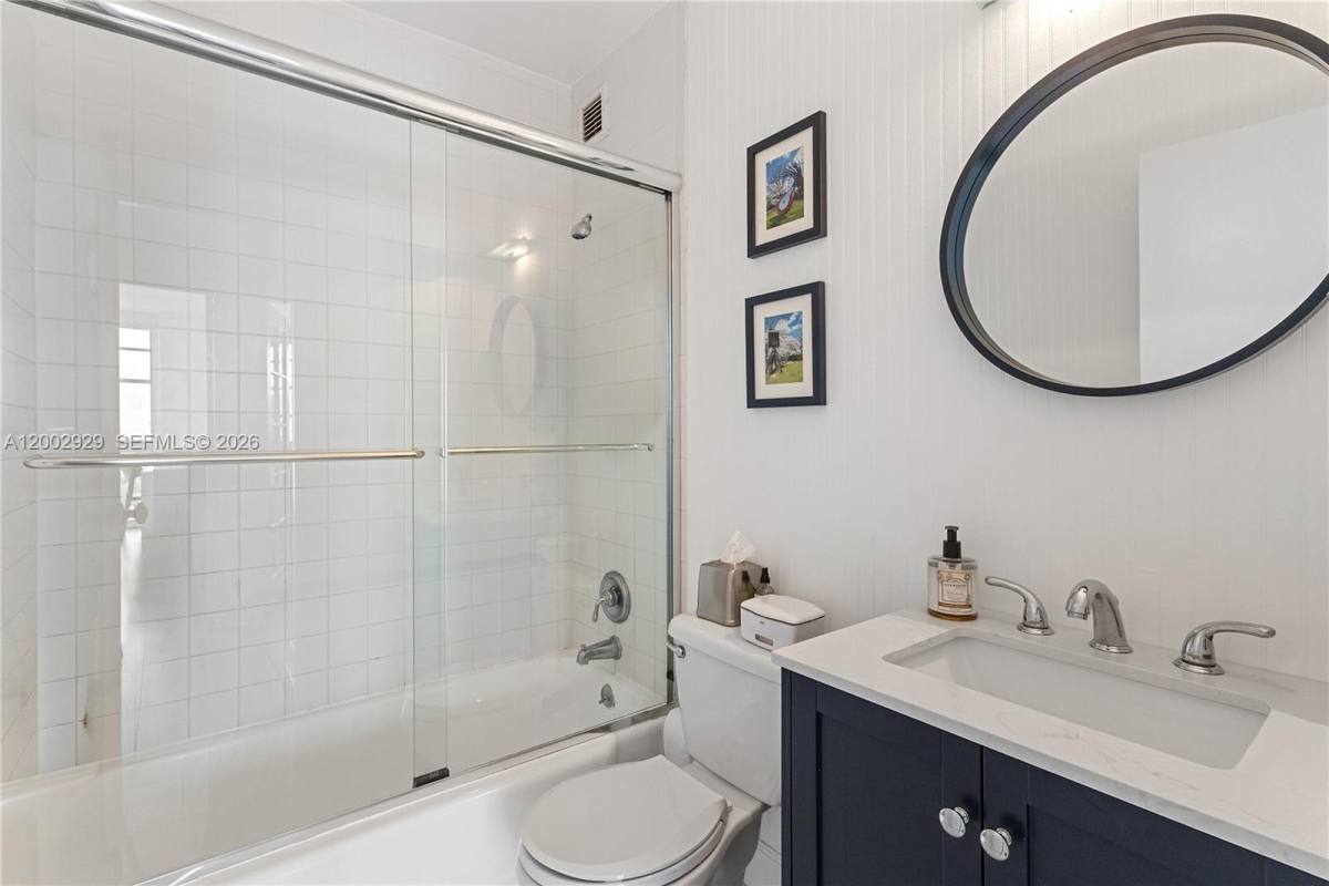 Apartment for rent at 2451 Brickell Ave #PH, Miami, FL 33129