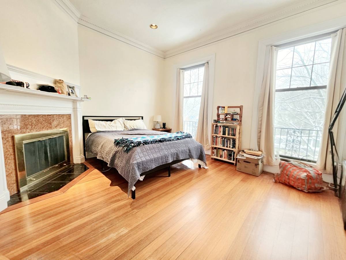 Apartment for rent at 1689 Beacon St #22, Brookline, MA 02445