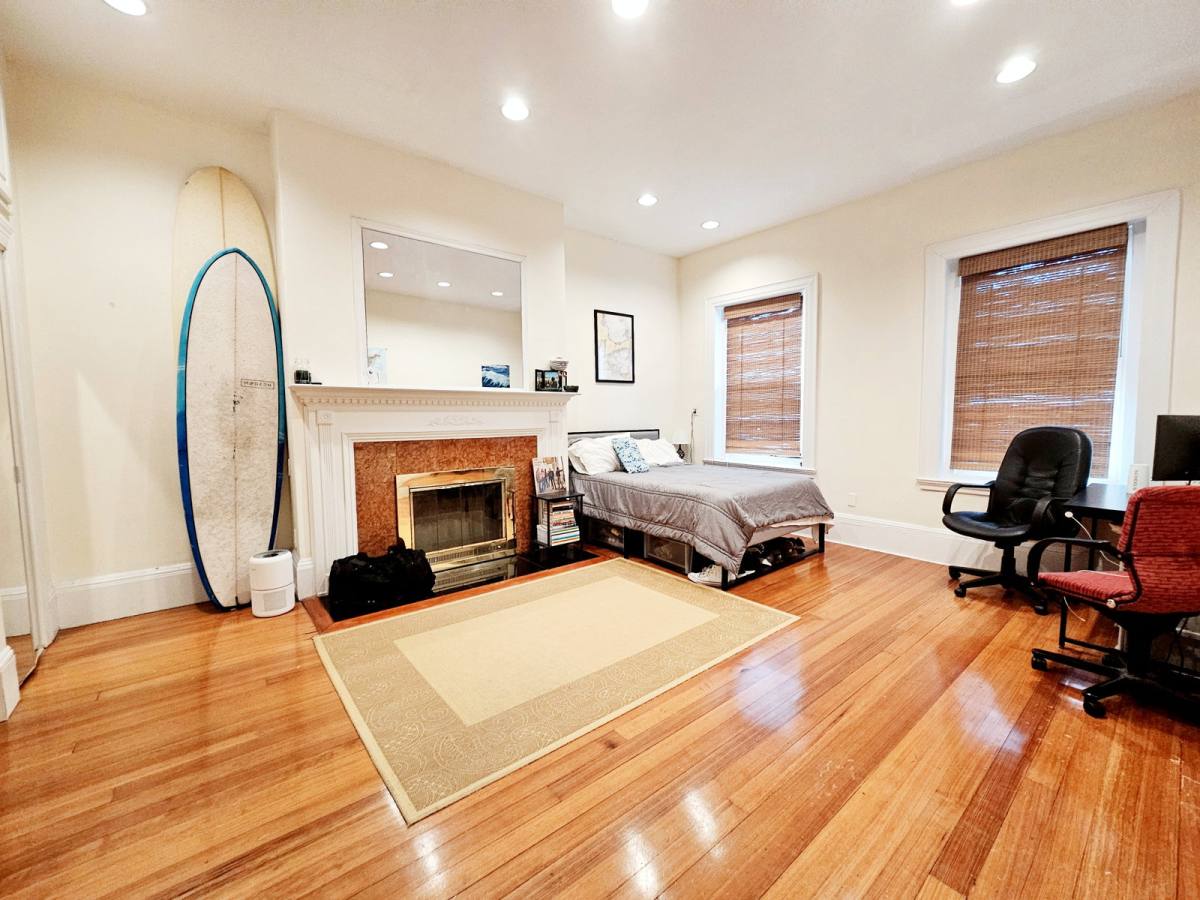 Apartment for rent at 1689 Beacon St #22, Brookline, MA 02445