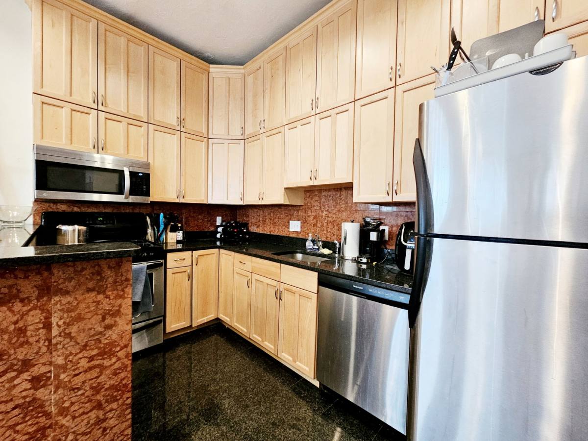 Apartment for rent at 1689 Beacon St #22, Brookline, MA 02445