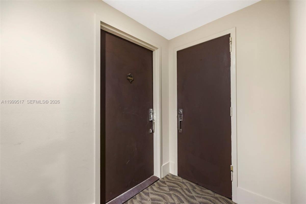 Apartment for rent at 1420 Brickell Bay Dr #14, Miami, FL 33131