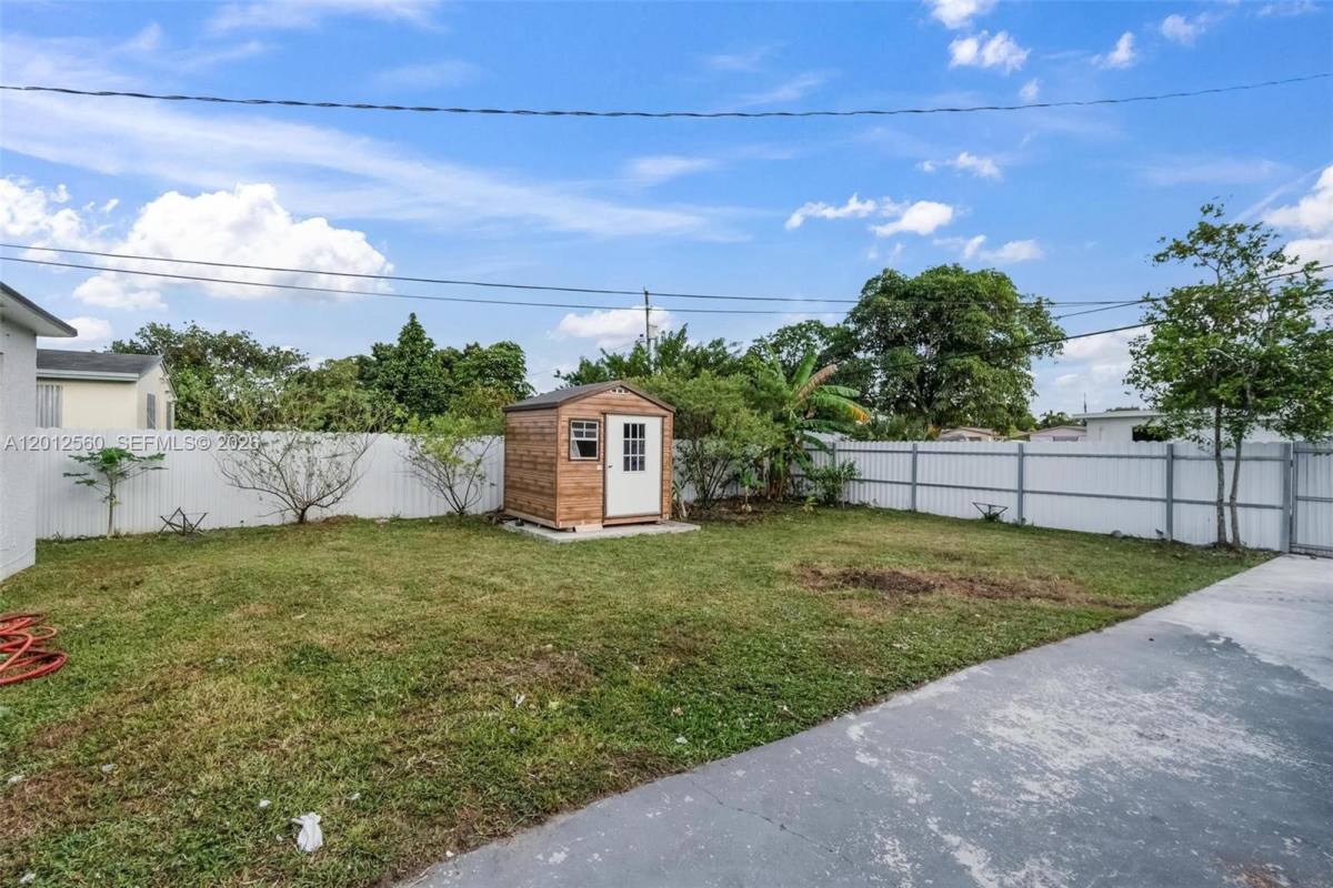 House for rent at 4530 SW 25th St, Hollywood, FL 33023
