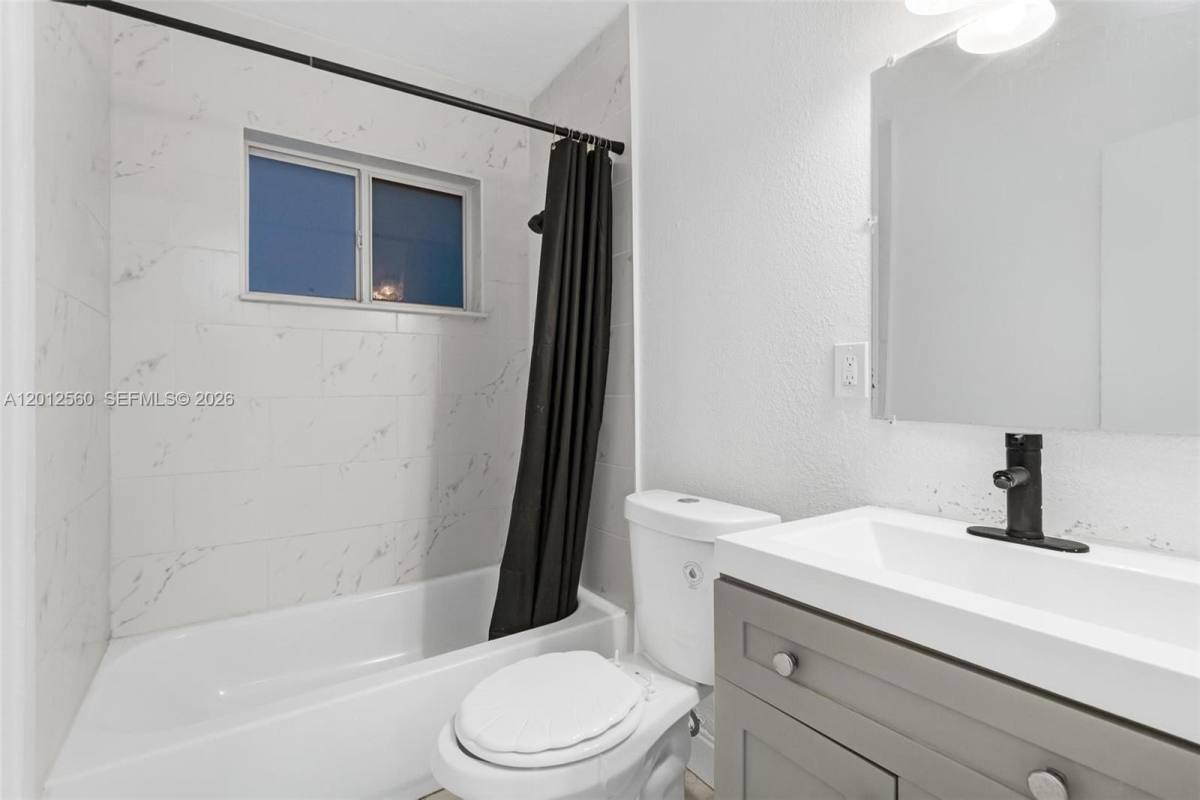 House for rent at 4530 SW 25th St, Hollywood, FL 33023