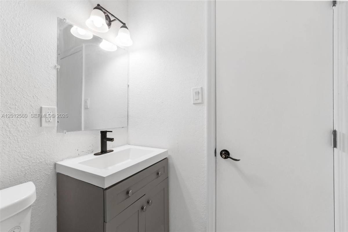 House for rent at 4530 SW 25th St, Hollywood, FL 33023