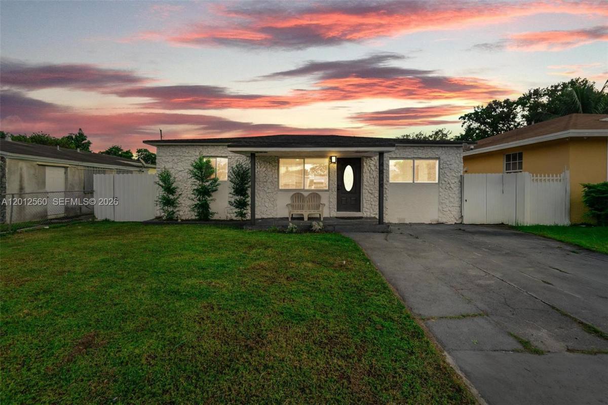 House for rent at 4530 SW 25th St, Hollywood, FL 33023