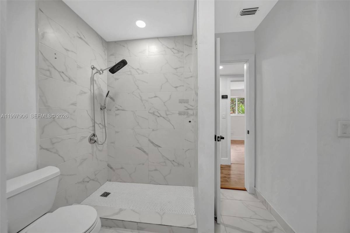 House for rent at 15010 NE 7th Ave, Miami, FL 33161