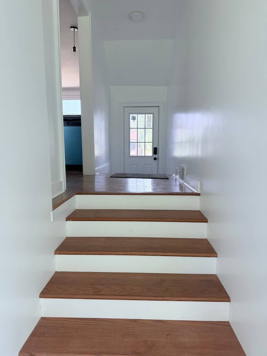 House for rent at 2760 Niagara Rd, Niagara Falls, NY 14304
