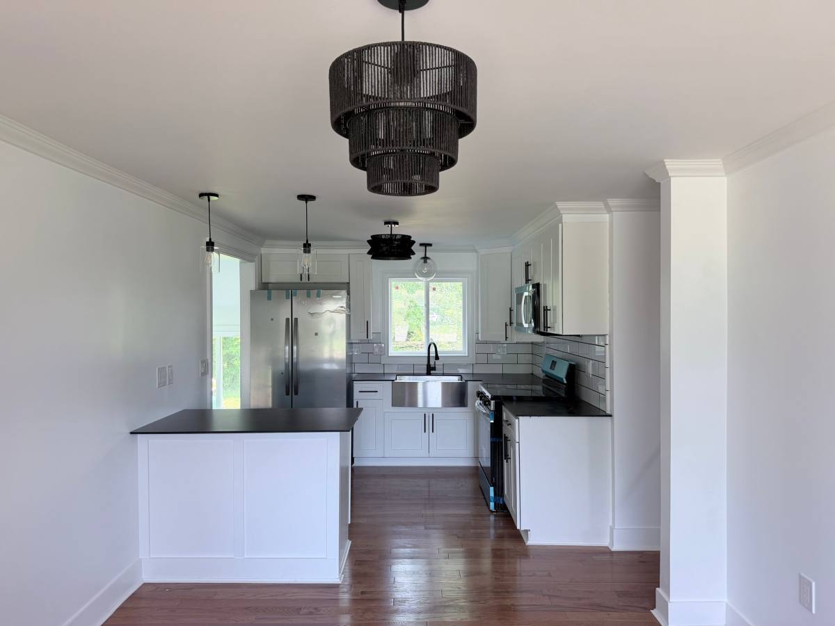 House for rent at 2760 Niagara Rd, Niagara Falls, NY 14304
