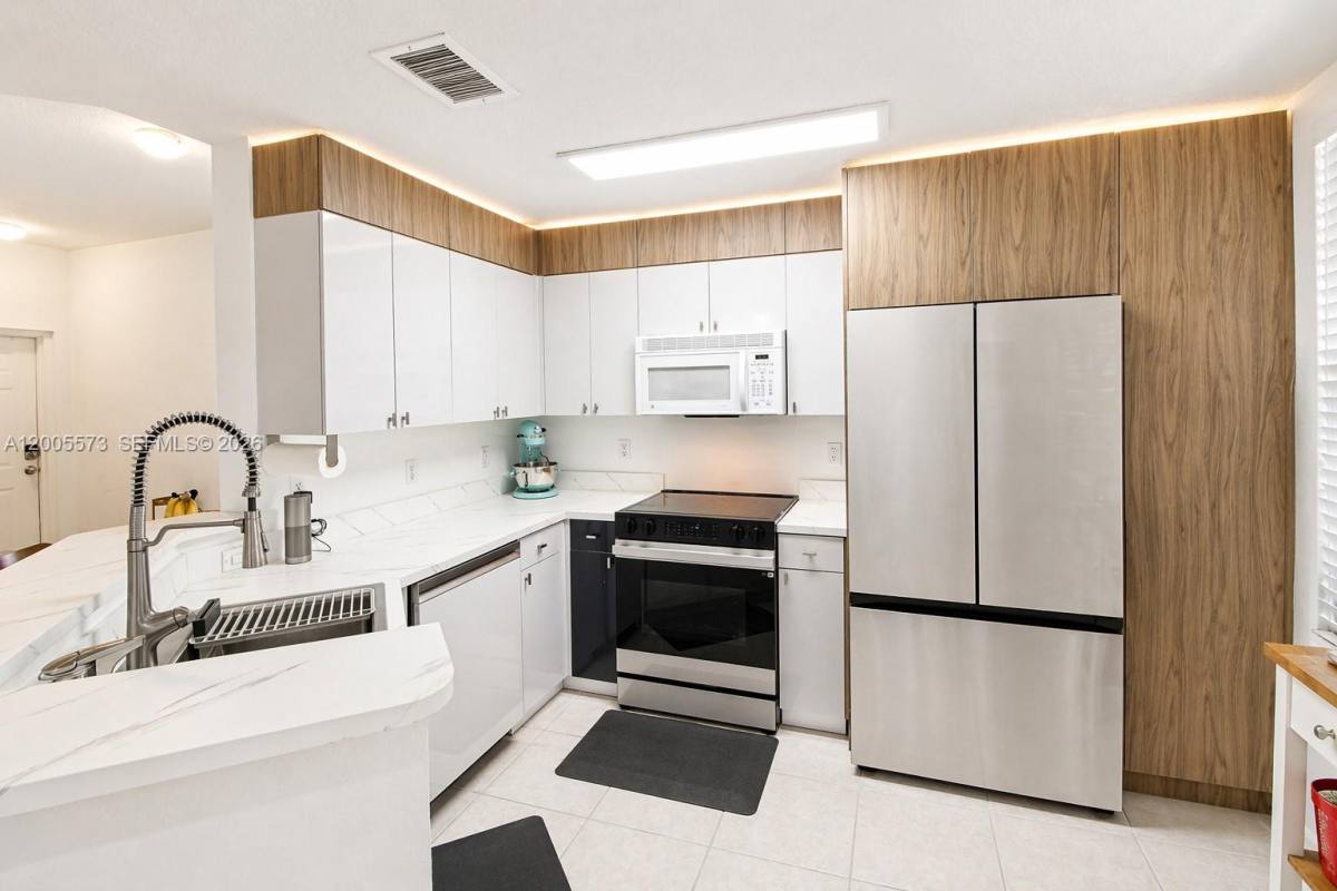 Townhouse for rent at 8940 NE 8th Ave, Miami, FL 33138
