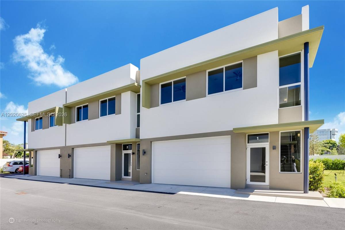 Townhouse for rent at 7701 SW 95th Terrace, Miami, FL 33156