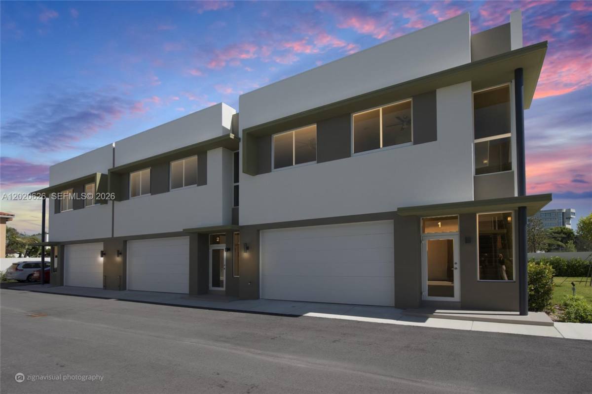 Townhouse for rent at 7701 SW 95th Terrace, Miami, FL 33156