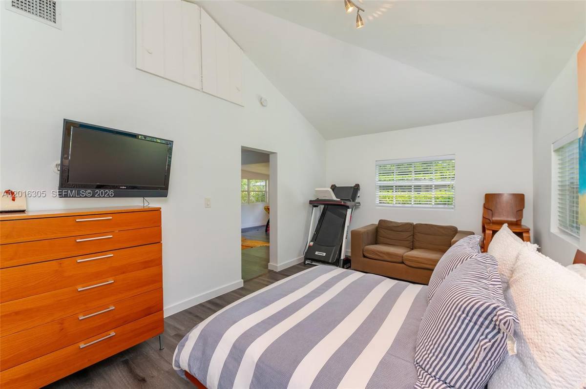 House for rent at 3610 Douglas Rd, Miami, FL 33133