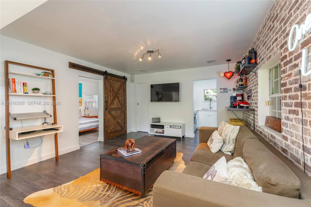 House for rent at 3610 Douglas Rd, Miami, FL 33133