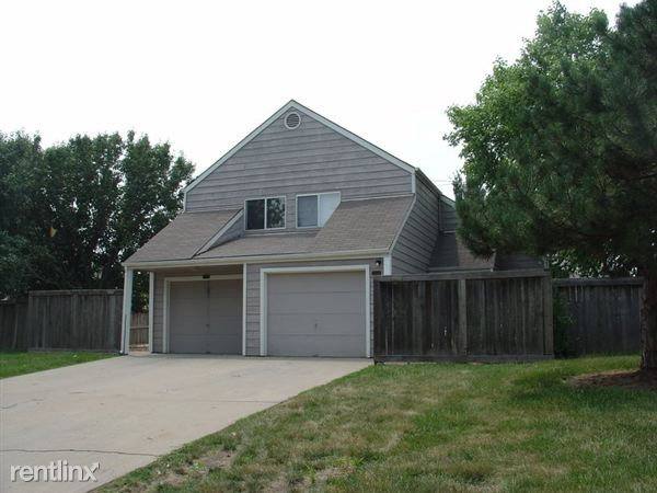 Townhouse for rent at 2315 Lowell Dr, Lawrence, KS 66047